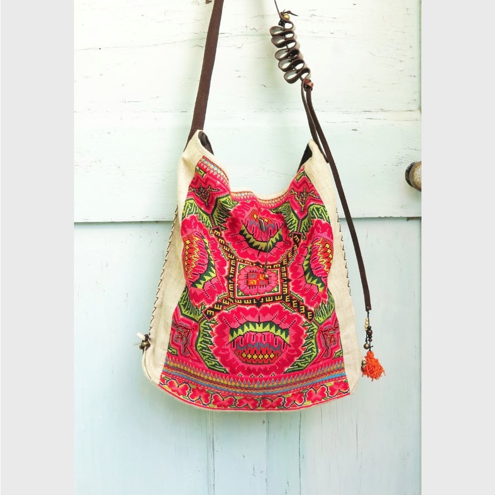 Hmong bag. Embroidered vintage tapestry